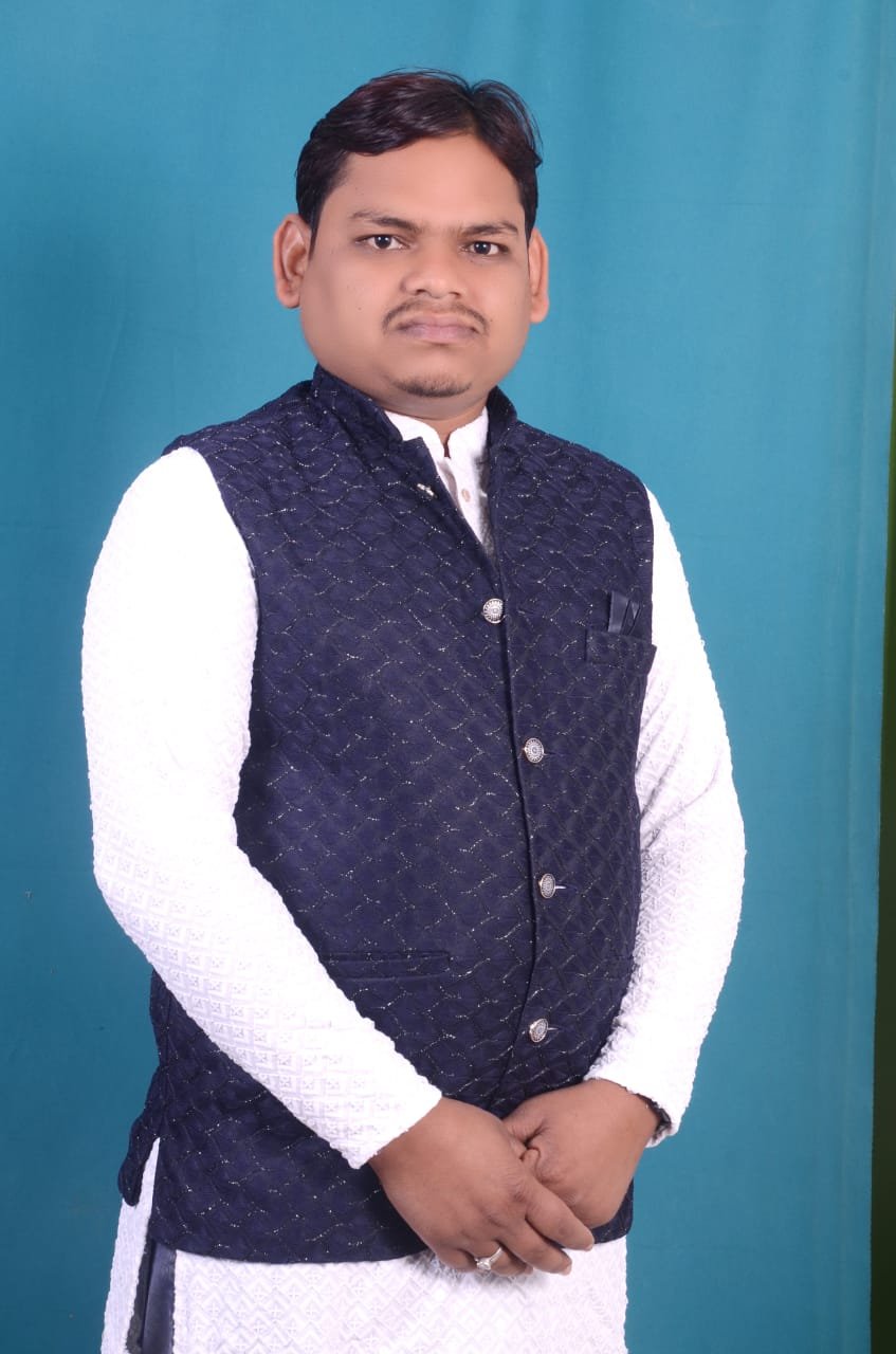 नगर पालिका पार्षद कुलदीप पाटले ने पट्टा दिलाने हेतु विधायक को सौपा मांग पत्र